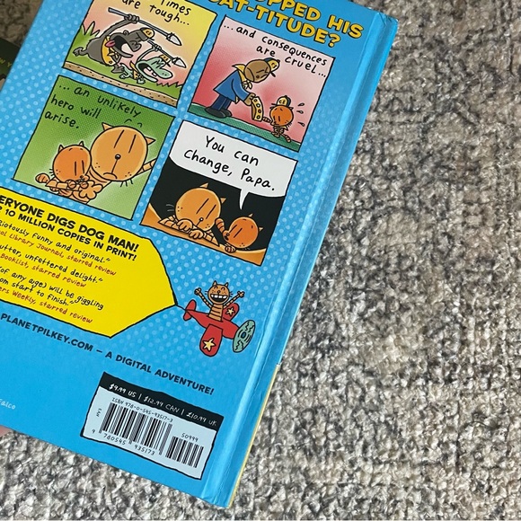 Set of 2 books Dog Man Unleashed & Lord of the Fleas graphic novels novel bundle - Picture 6 of 8